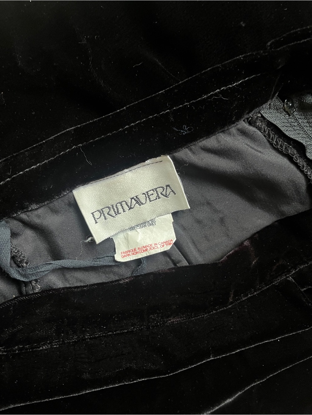 Vintage 90s black velvet skirt - Picture 5 of 5